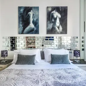 Apartment Your Place In Milano, Milan